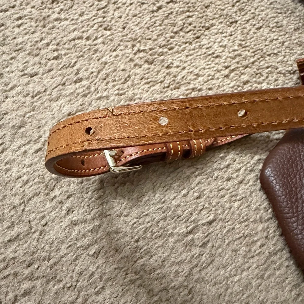 Dooney & Bourke Brown Pebble Leather Bristol Bag w/ Red Lining EUC!!! - Picture 3 of 12
